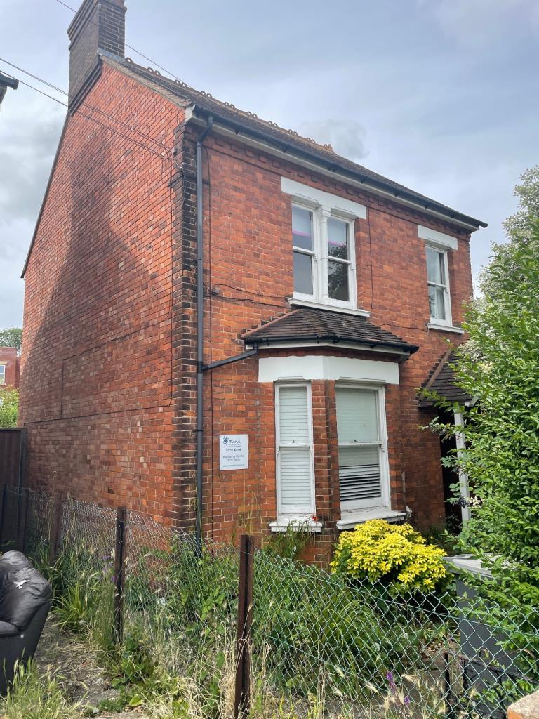 Lot: 28 - FREEHOLD DETACHED PREMISES - 